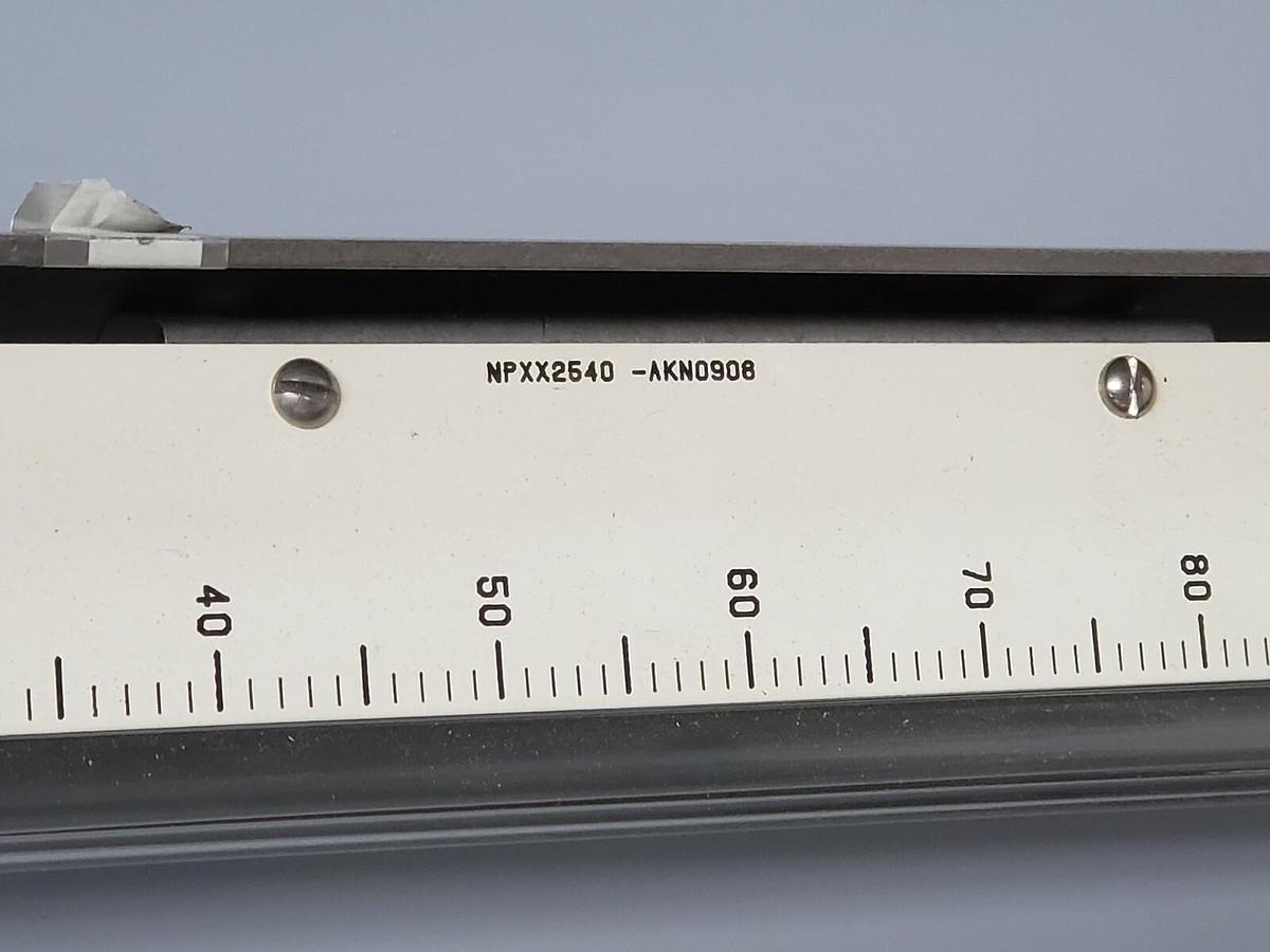Used NEW WALLACE & TIERNAN 5210G02406XXI FLOW METER 0-100% 350PSI 180 DEG. F. MAX