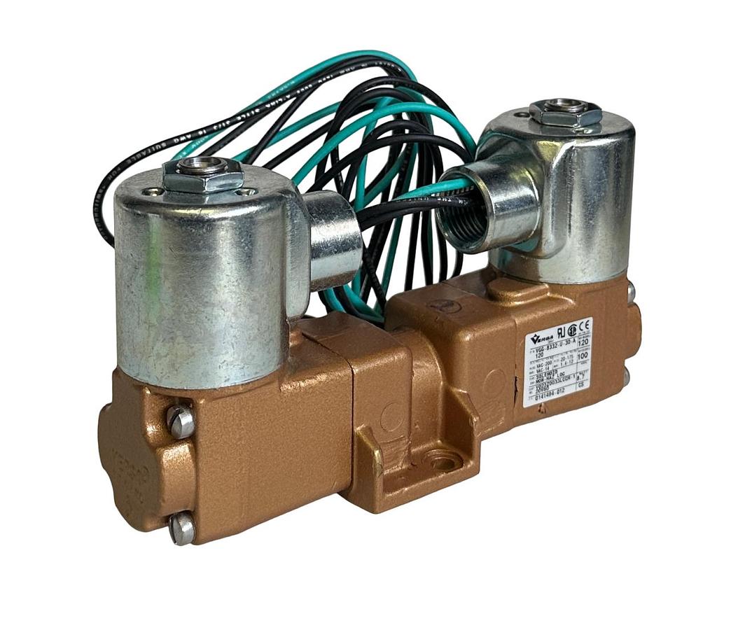 Used NEW VERSA VALVES VGG-8332-U-30-A120 / VGG8332U30A120 DIRECTIONAL SOLENOID VALVE