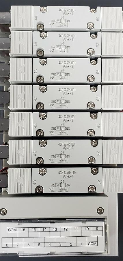 NIB CKD M4GB320R-08-T10K-7-3 VALVE MANIFOLD ASSEMBLY DC24V, M4GB320R08T10K73