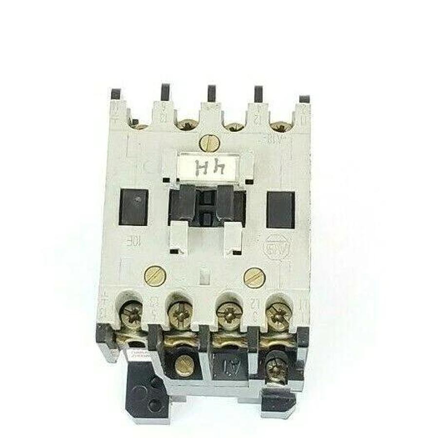 Used ALLEN BRADLEY 100-A18ND3 CONTACTOR, SERIES C, 18A, 3P, 110/120VAC, 100A18ND3