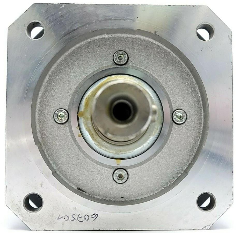 Used SIEMENS 1FT6084-8AF71-3AA1 SERVO MOTOR NO. YF E5610 6075 01 001, 3PHASE 3000 RPM