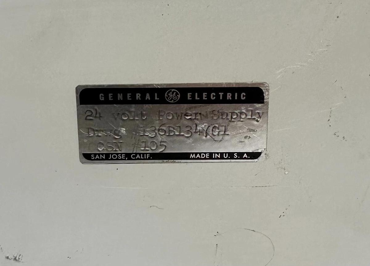 Used GENERAL ELECTRIC 136B1347G1 24V POWER SUPPLY MODULE *MISSING SCREWS