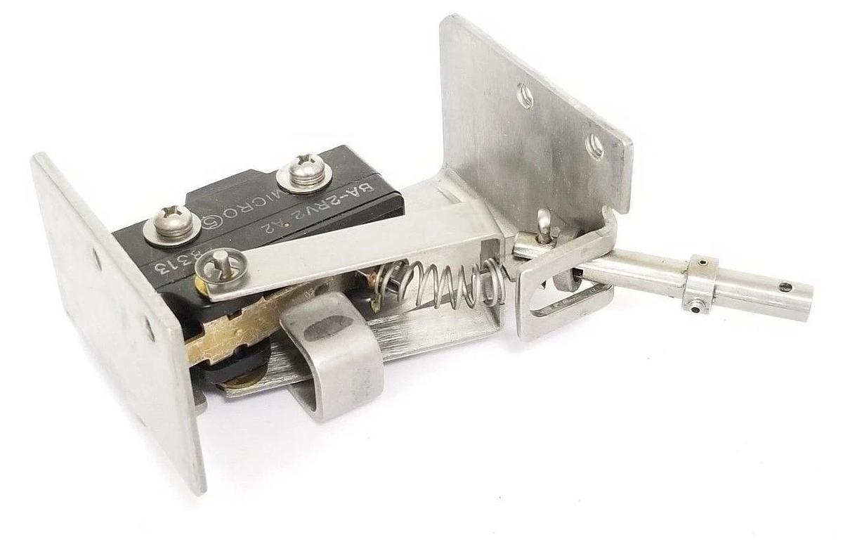 Used MICRO SWITCH BA-2RV2-A2 LIMIT SWITCH W/ INTERLOCK MOUNT ASSEMBLY BA2RV2A2