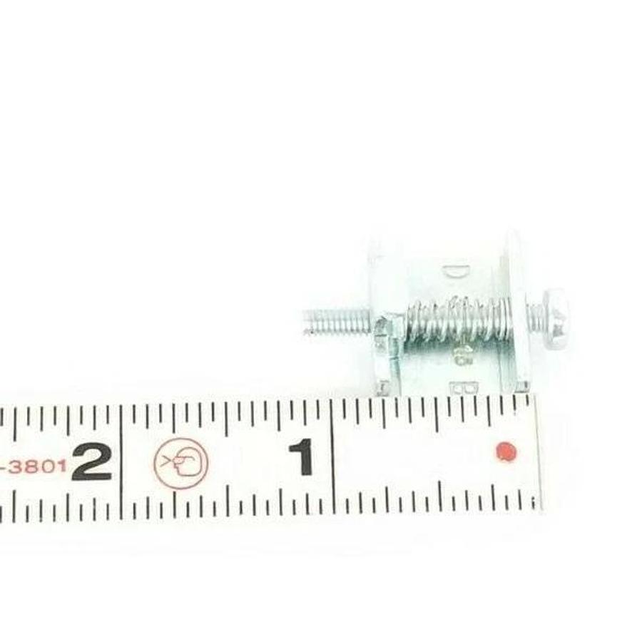 LOT OF 10 GENERIC 2AFE0-GEF0-9001 MOUNTING CLIPS 390-15