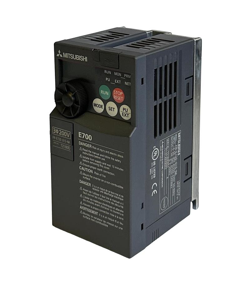 Used NEW MITSUBISHI FR-E720-015-NA / FRE720015NA E700 COMPACT INVERTER 3-PHASE 240V