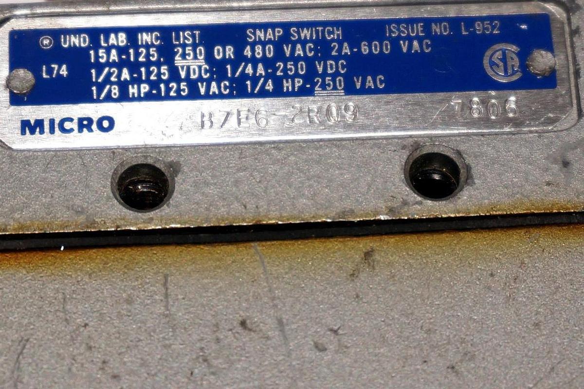 Used MICRO SWITCH BZE6-2RQ9 LIMIT SWITCH BZE62RQ9