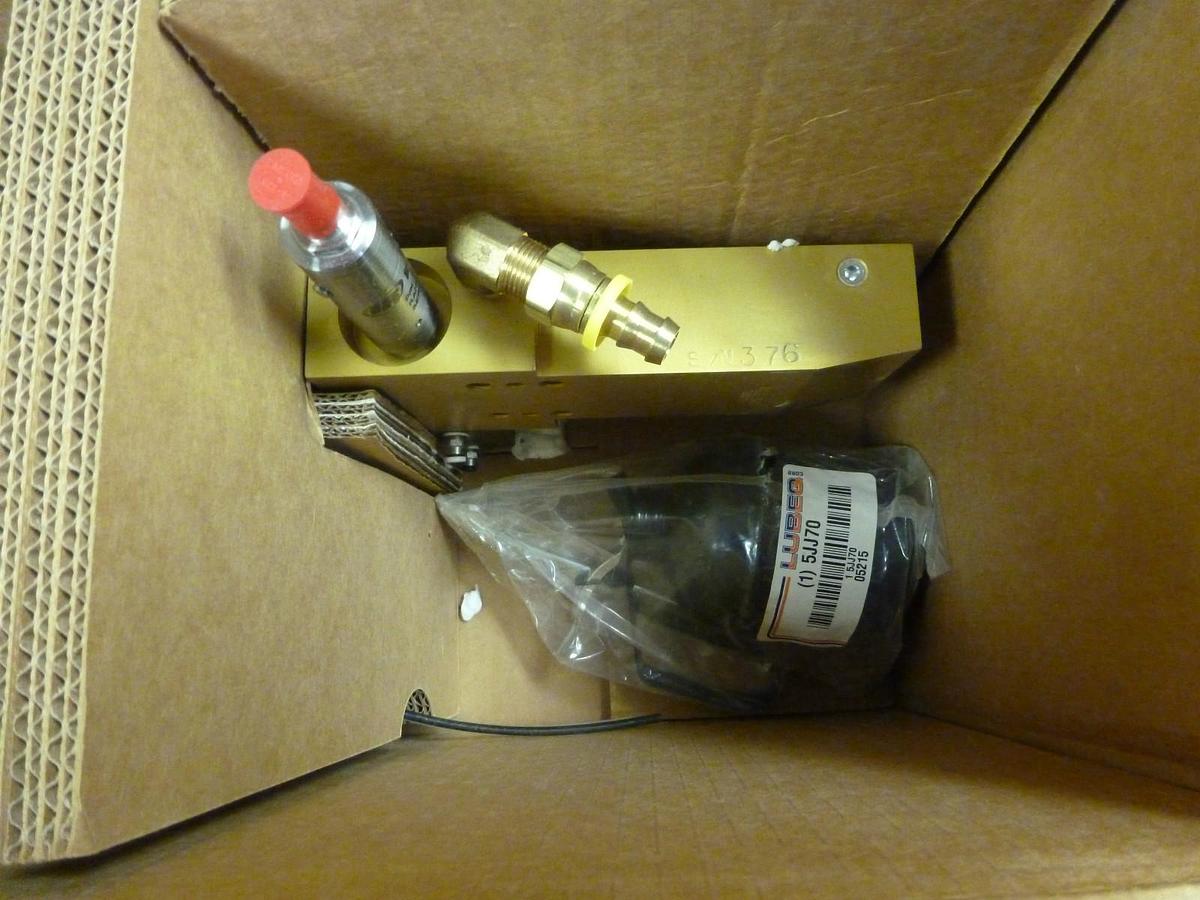 Used NEW JOHNSTONE 115-175 1K DISPENSE HEAD 75CC SLD RESERVOIR 115-175SR 39-540-0659