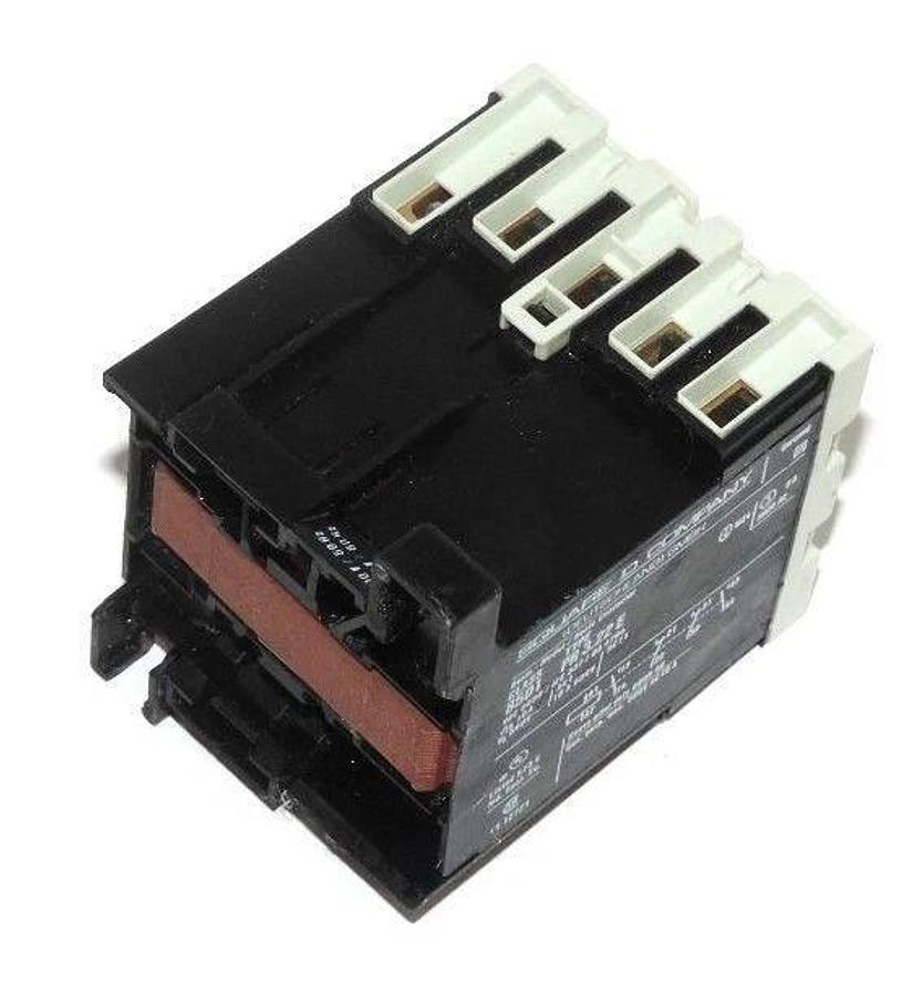 Used SQUARE D 8501-PR3.22-E RELAY, 4 POLE, 300 VAC