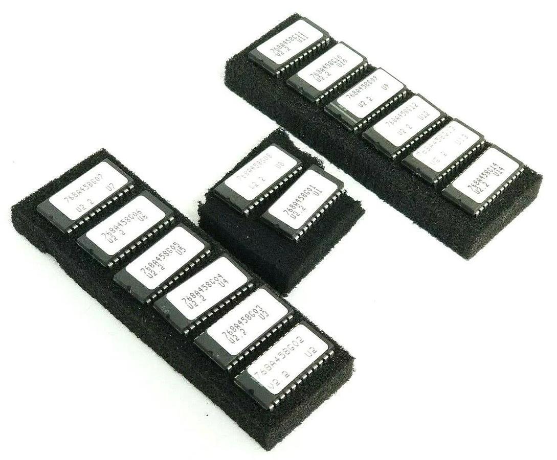 LOT OF 14 NEW GENERIC 768A458 COMPUTER CHIPS V2.2 24-PIN