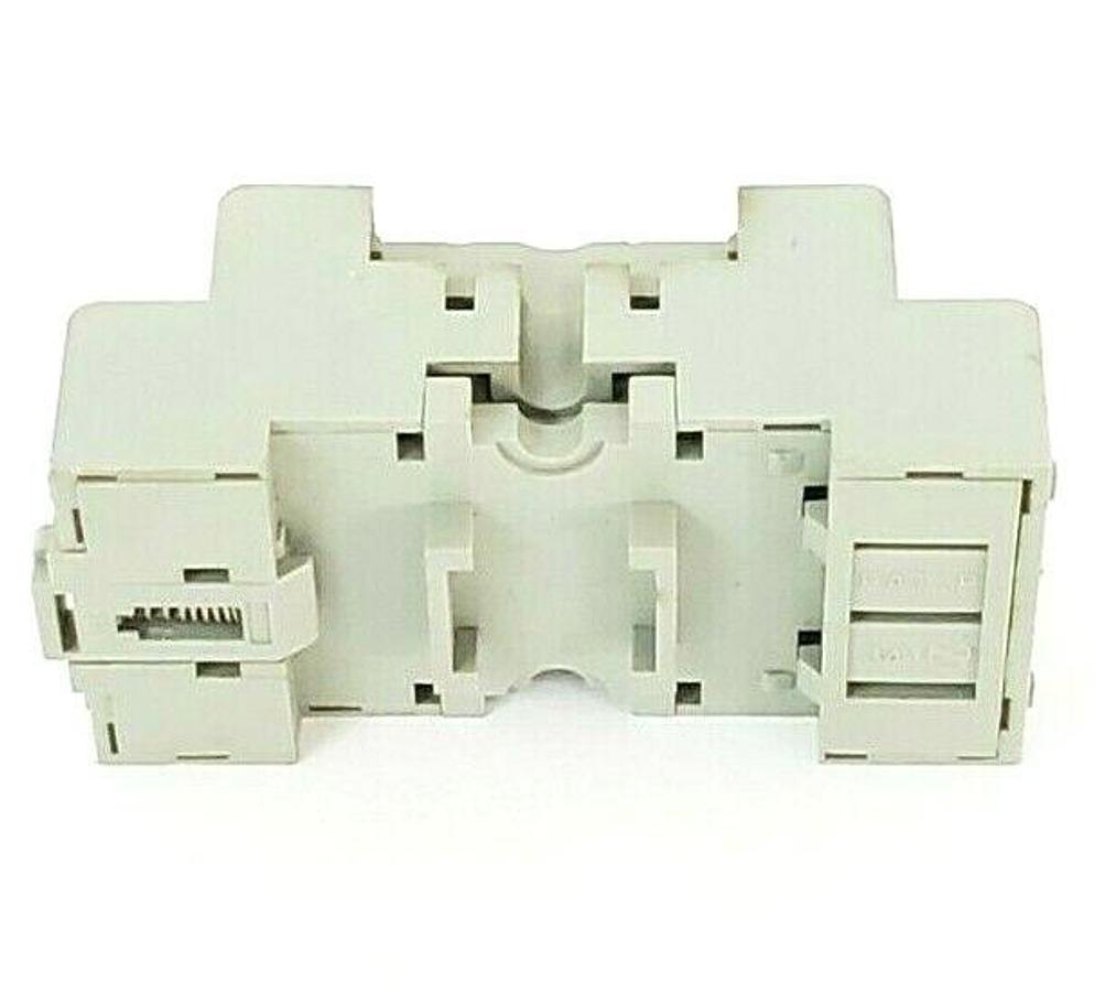 Used DAYTON 2A584E SOCKET RELAYS 7A, 300VAC