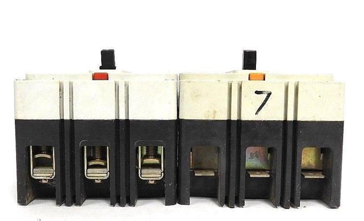 Used LOT OF 2 WESTINGHOUSE HMCP007C0C CIRCUIT BREAKERS STYLE# 6630C87G05, 7 AMP