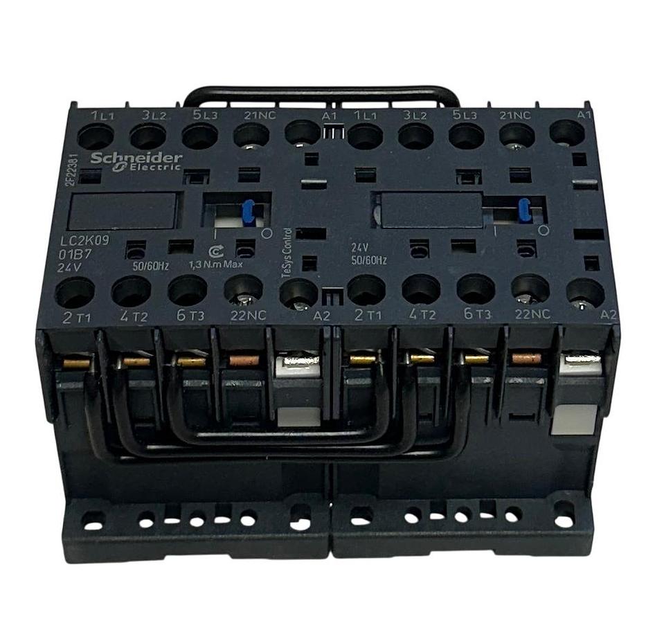 Used SCHNEIDER ELECTRIC LC2K0901B7 / 042939 TeSys REVERSING CONTACTOR 24VAC NSMP