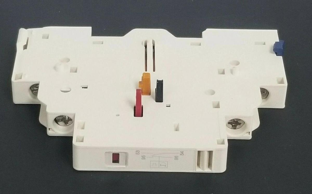 Used SCHNEIDER ELECTRIC GVAD0110 SIGNALING CONTACT 575VAC