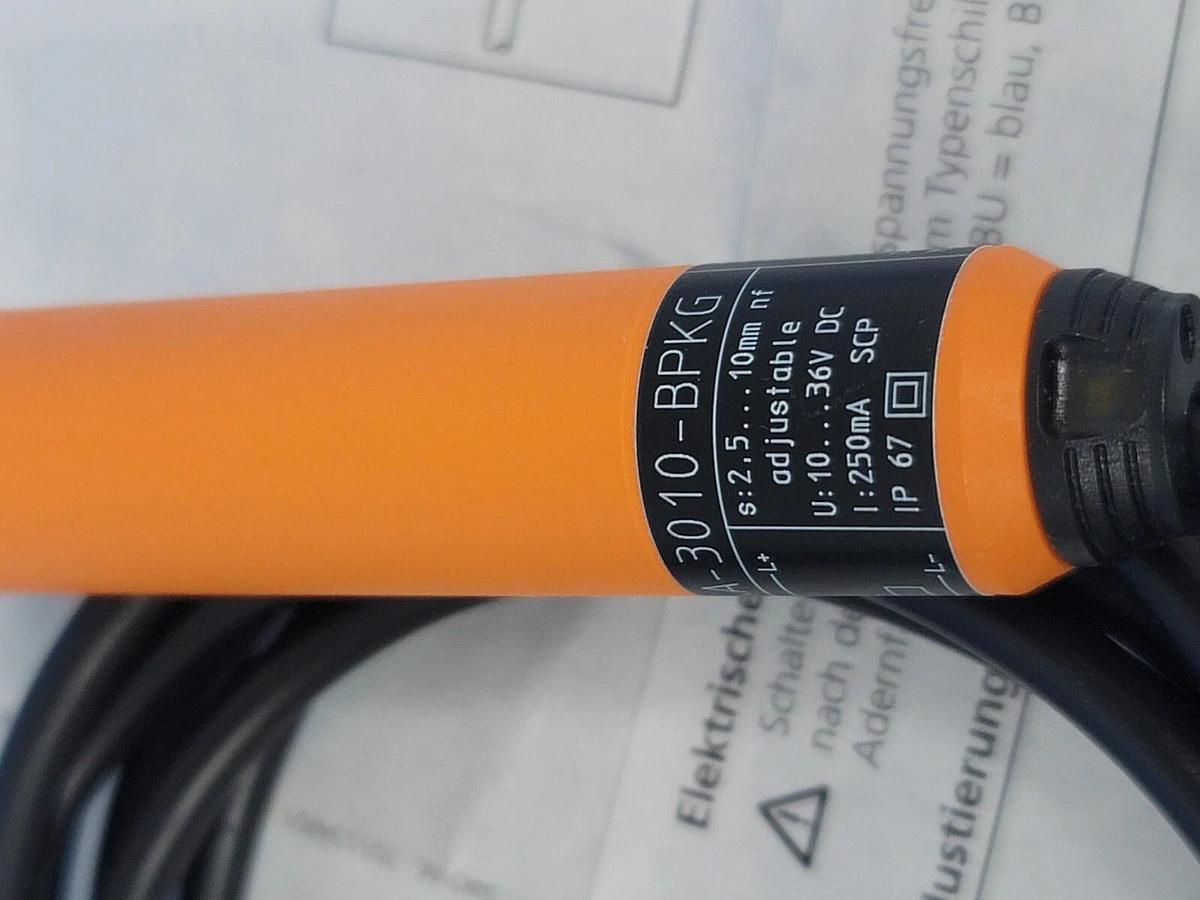 Used NIB IFM EFECTOR KA-3010-BPKG PROXIMITY SWITCH CAPACITIVE KA5003, 10-36VDC
