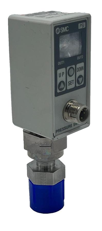 Used SMC ISE70-N02-27-P Digital Pressure Switch 0-1 MPa NPT 1/4 NPN Output 12-24VDC