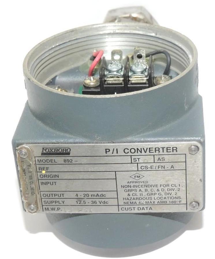 Used FOXBORO MODEL 892-2 P/I CONVERTER REF. 97031855 ORIGIN 2A9704 INPUT: 3-15 PSI