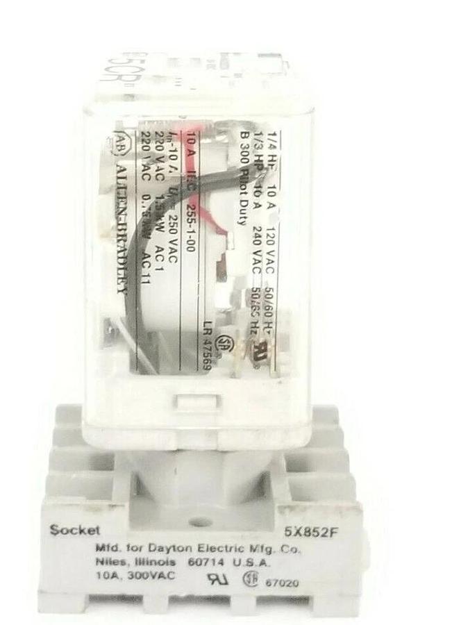 Used ALLEN BRADLEY 700-HA32Z24 CONTROL RELAY SER. A 24VDC W/ 5X852F RELAY SOCKET
