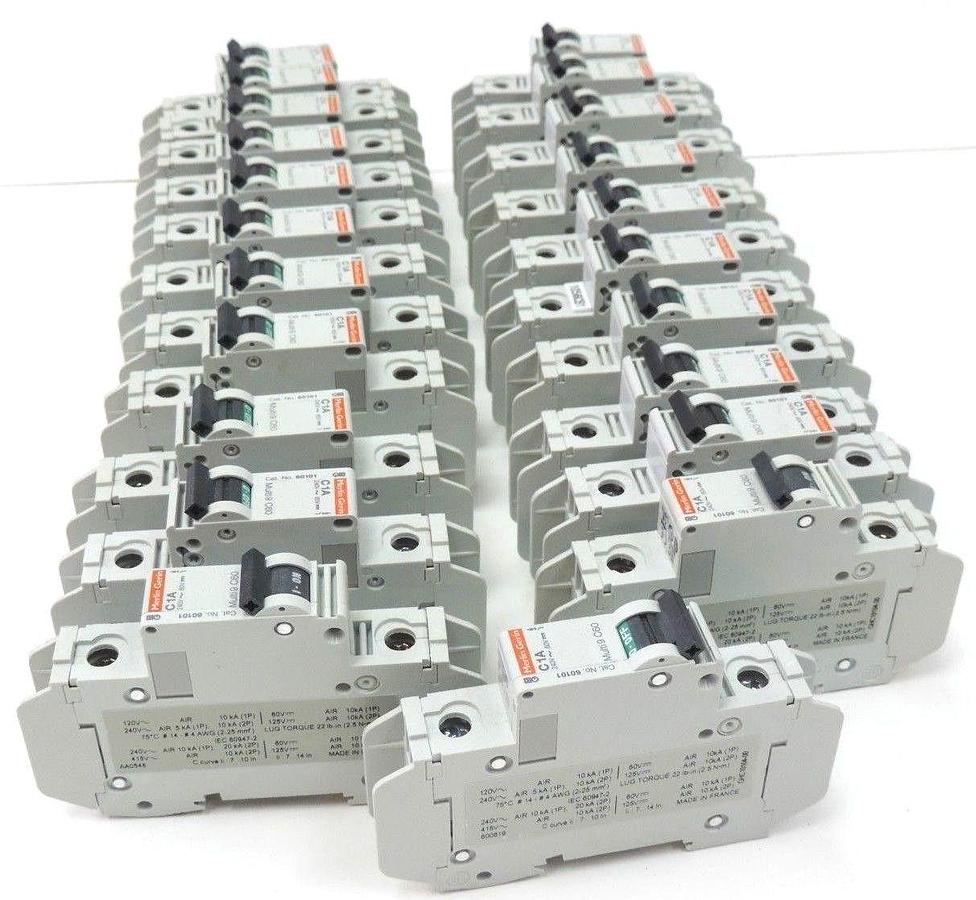 Used LOT OF 22 MERLIN GERIN 60101 CIRCUIT BREAKERS C1A, 240V, MULTI 9 C60