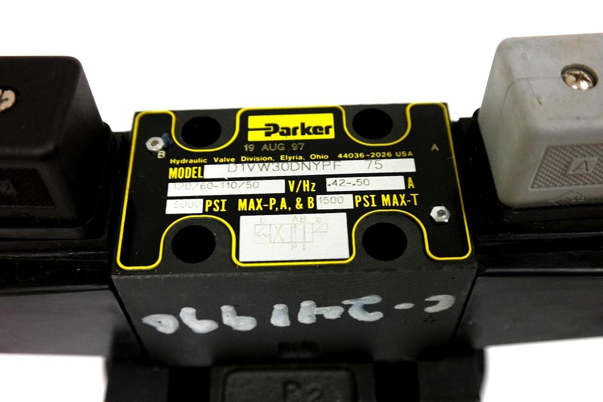 Used NEW PARKER D31VW20D4NYPF 75 DIRECTIONAL VALVE PILOT VALVE D1VW30DNYPF 75