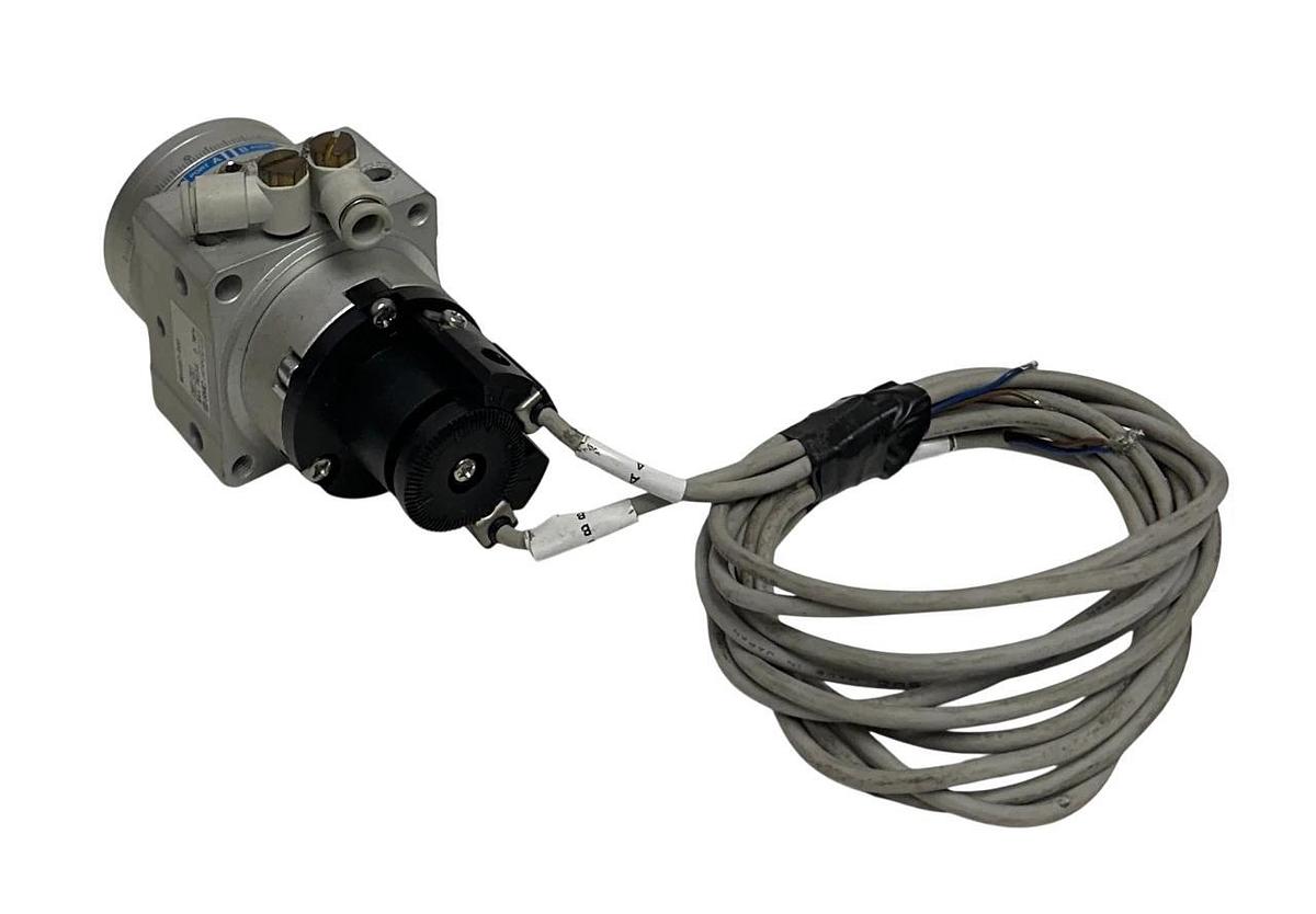 Used SMC MDSUB7-90D / MDSUB790D MSU ROTARY ACTUATOR W/ ACTUATOR D-R801 SWITCHES USNP
