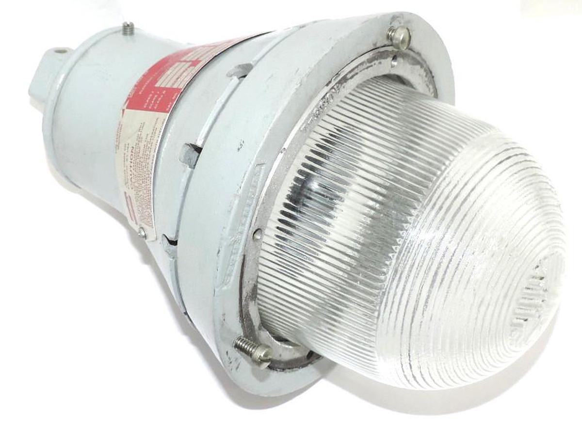 Used CROUSE HINDS EVA-201 LIGHT INCAND HAZ LOC CLASS1 GROUP-CD 200W/250V, EVA201