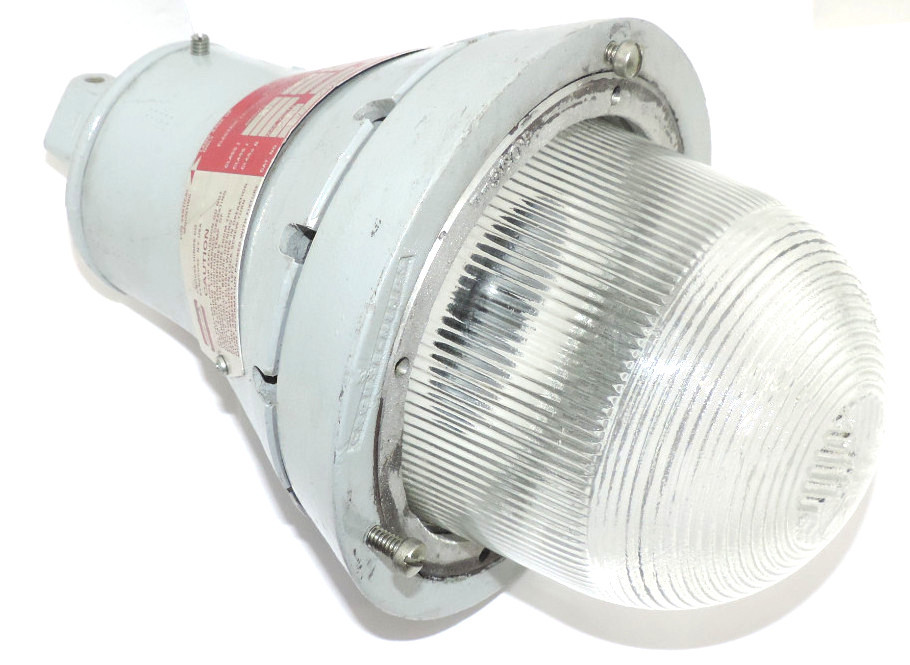 Used CROUSE HINDS EVA-201 LIGHT INCAND HAZ LOC CLASS1 GROUP-CD 200W/250V, EVA201