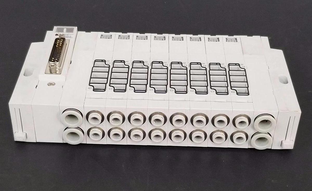 Used LOT OF SMC 24VDC-COM VALVES (UNKNOWN PART NUMBER)