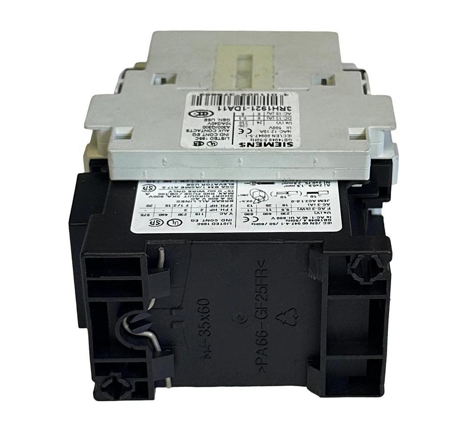 Used SIEMENS 3RT1026-1BB40 / 3RT10261BB40 SIRIUS CONTACTOR 3-POLE 24VDC 3RH1921-1DA11