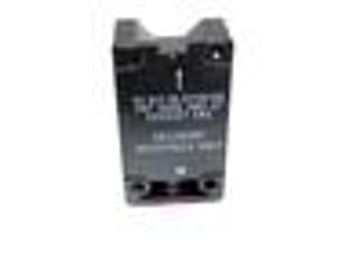 Used NEW GENERAL ELECTRIC CR215DGR2 LIMIT SWITCH RECEPTACLE