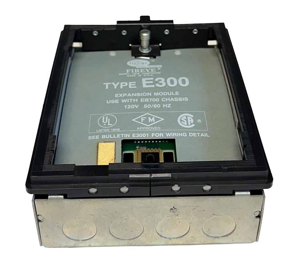 Used FIREYE TYPE E300 FLAME MONITOR EXPANSION MODULE 120V 50/60Hz USE WITH EB700 USNP