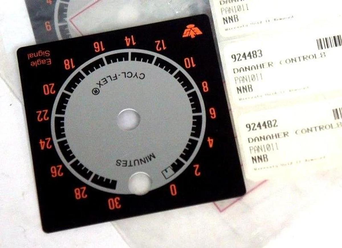 LOT OF 4 NEW DANAHER CONTROLS PAN1011 DIAL PLATE HP55 60HZ