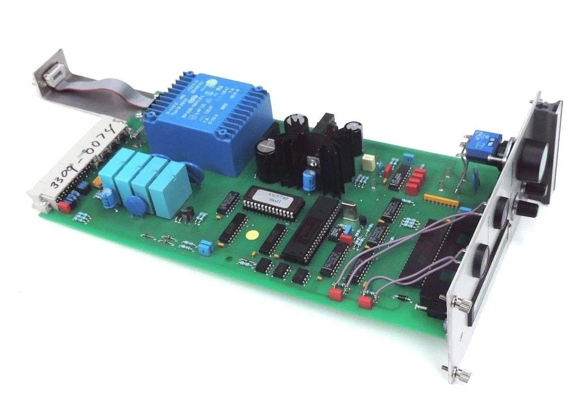 Used ELMA D-78224 SINGEN / 930-1819 PM 4.1 40KHz , HF-SCHALTER PROGRAMMING BOARD