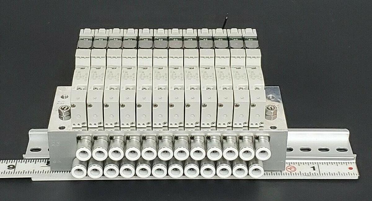 Used NIB CKD M4GB110R-C6-E2KD-12-3 VALVE MANIFOLD BLOCK ASSEMBLY 4GB119R-00-E2K-3