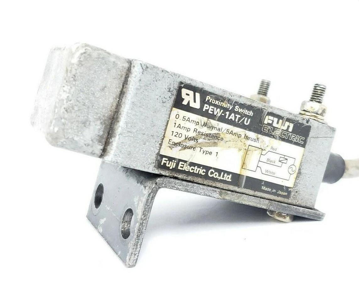 Used FUJI ELECTRIC CO. PEW-1AT/U PROXIMITY SWITCH W/ 11.5'' IN. CABLE & MOUTING ARM