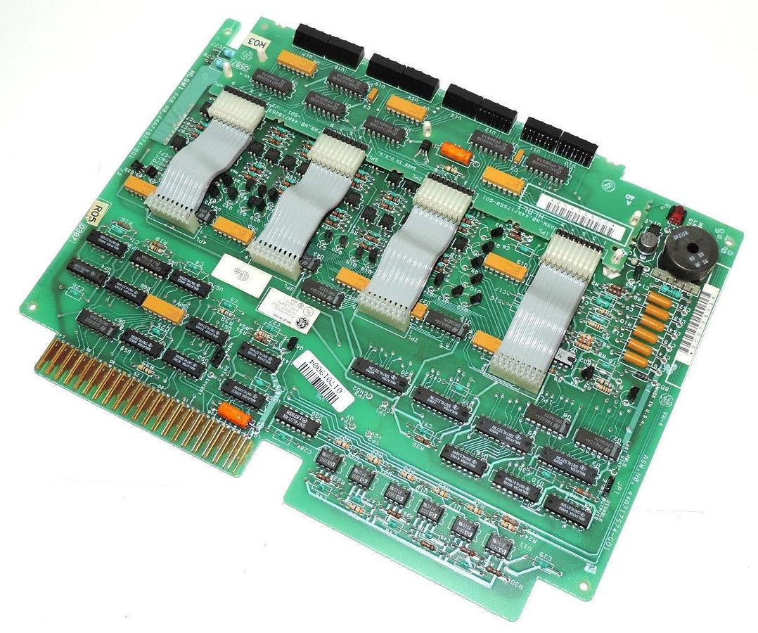 Used GENERAL ELECTRIC IC600YB929A OUTPUT MODULE W/ 44A717558-G01 CONTROL BOARD