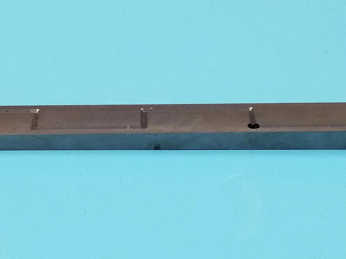 Used OKUMA 505-0211-05 LOWER SLIDE GIB 505021105