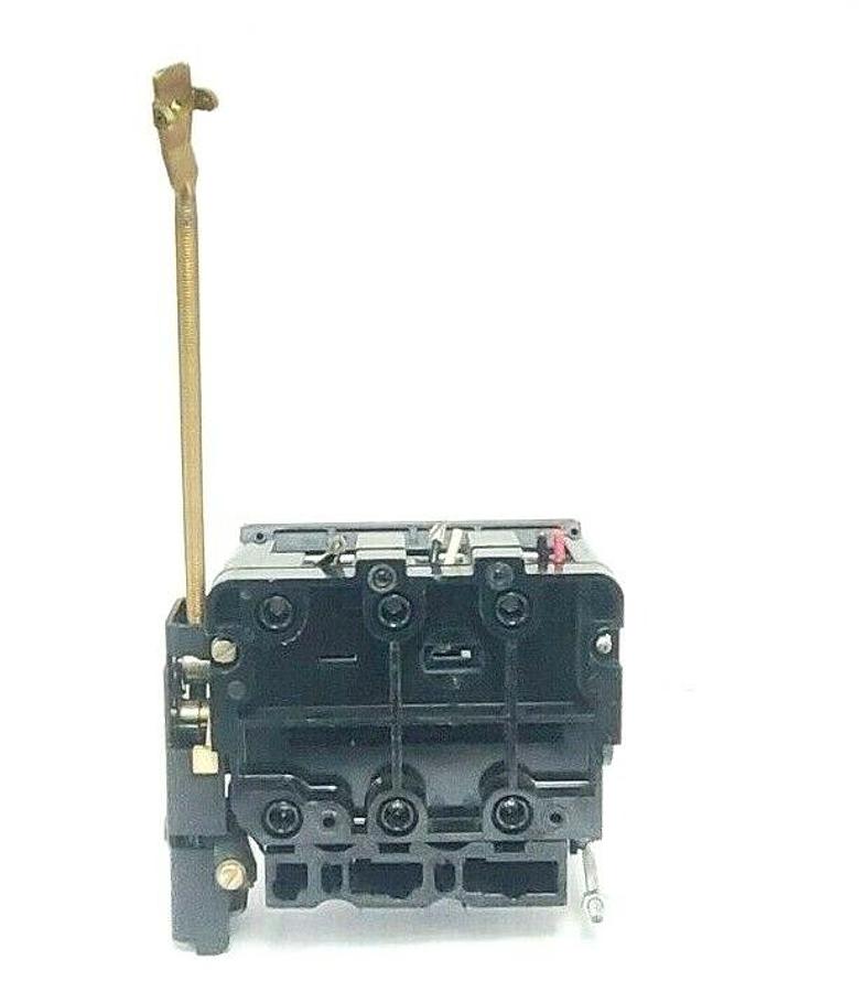 Used ALLEN-BRADLEY 1494V-DS30 TERMINAL GUARD DISCONNECT SWITCH W/ 1494V-FS30 BLOCK