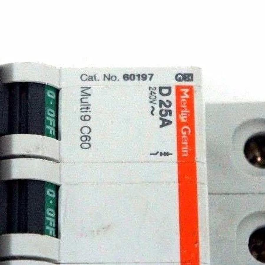 Used LOT OF 2 MERLIN GERIN 60197 MULTI 9 C60 D 25A CIRCUIT BREAKERS D25A