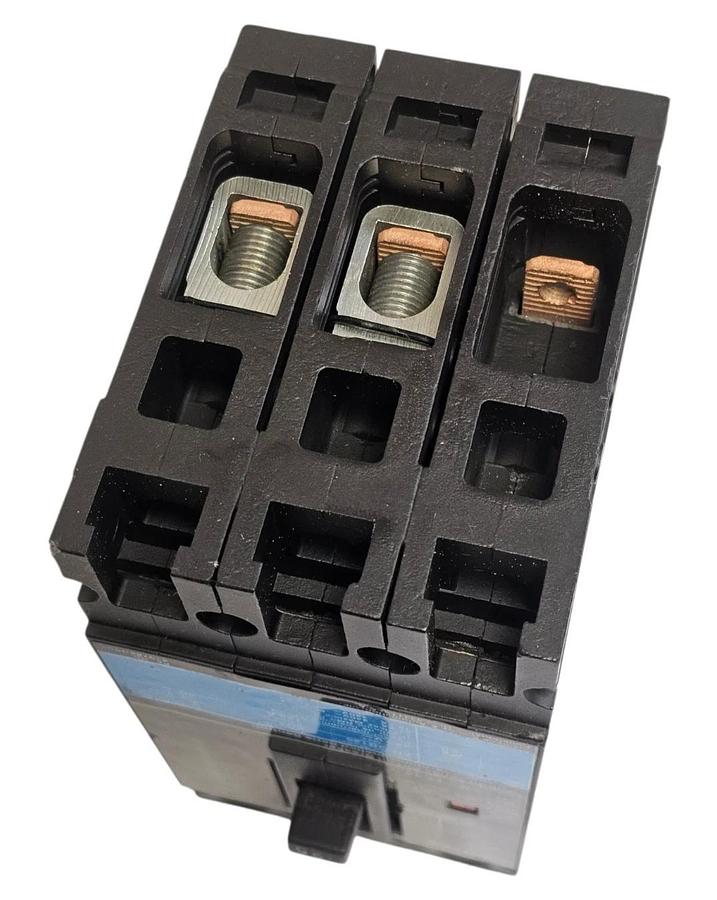 Used SIEMENS ED43B125 CIRCUIT BREAKER 3-POLE 125A 480V