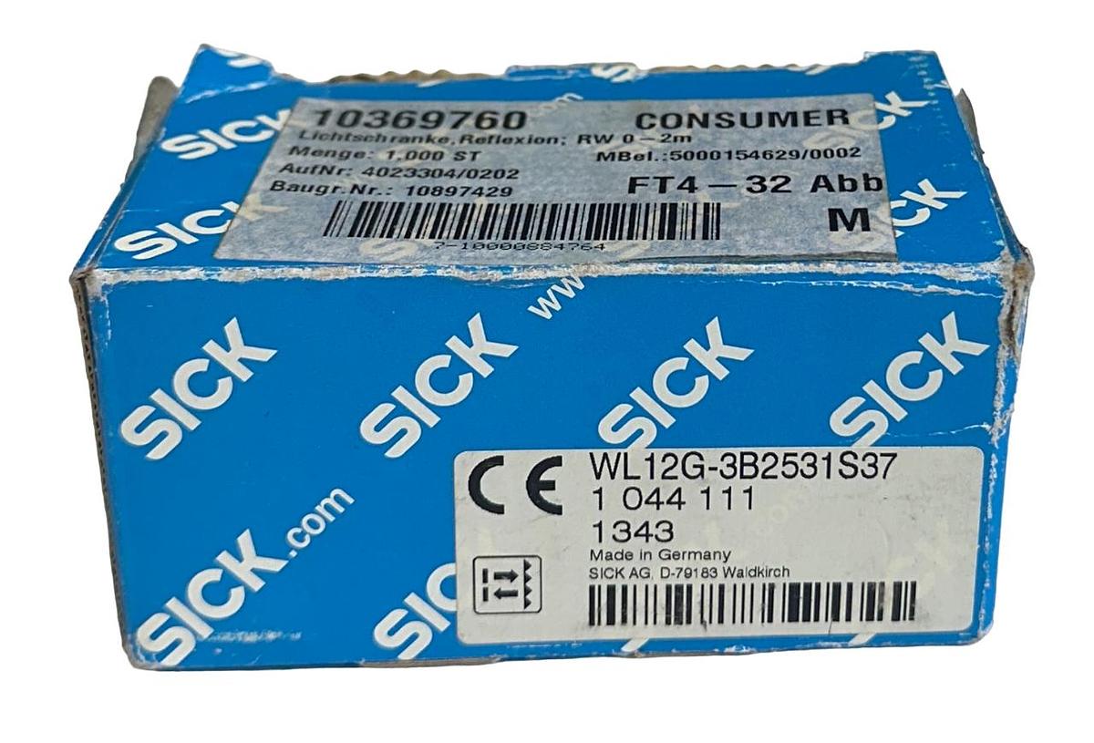 Used NEW SICK WL12G-3B2531S37 / 1044111 SENSICK WL12G-3 PHOTOELECTRIC SENSOR 2M NSMP