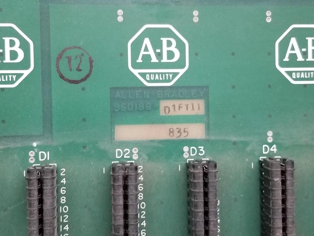 Used ALLEN BRADLEY 1771-A2B I/O CHASSIS 8 SLOT 960188-01FT11 1771A2B