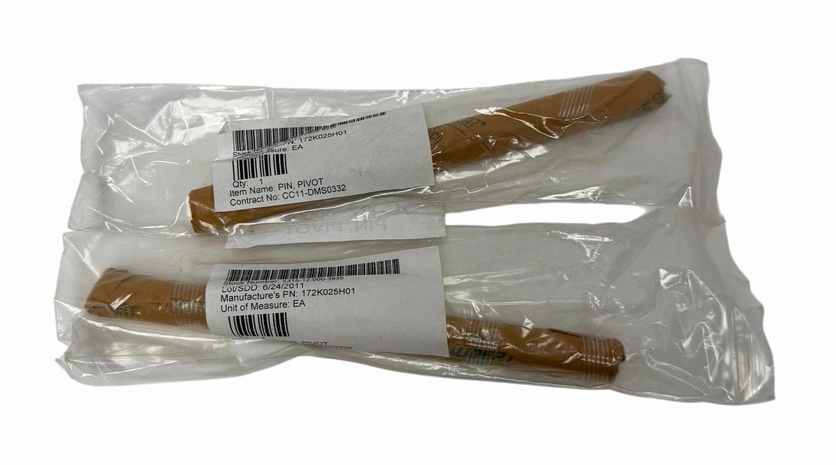 Used LOT OF 2 NEW 5315-12-000-3935 172K025H01 Pivot Pins