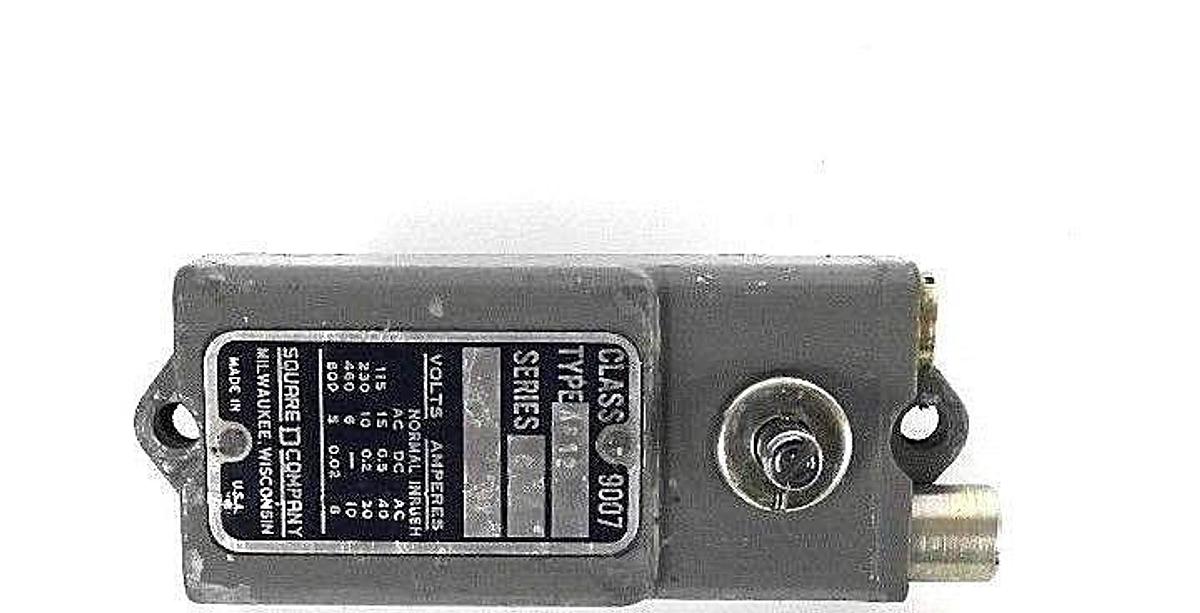 Used SQUARE D 9007-AF12 LIMIT SWITCH 9007AF12, SER. C