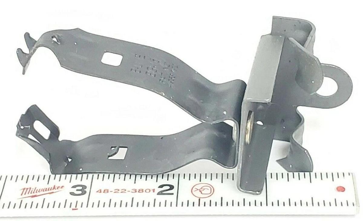 LOT OF 48 NEW B-LINE BG-16 BEAM FASTENERS FOR 1" CONDUIT W/ U-2-4 BASEPLATES