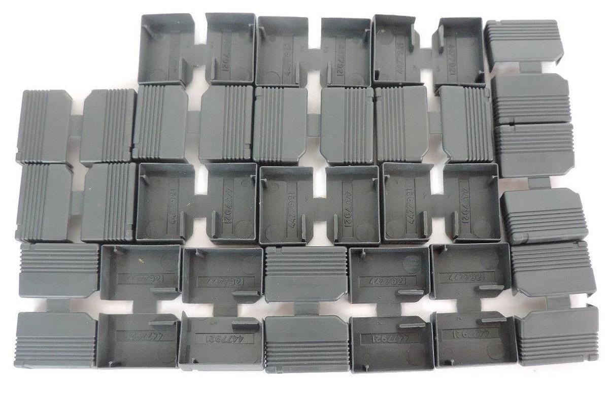 LOT OF 20 NEW SCHNEIDER 4477921 END CAPS