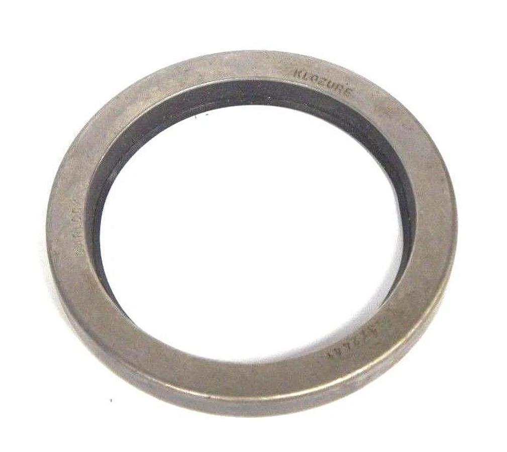 NIB GARLOCK 21086-2441 OIL SEAL 53X2441 3.6880" X 4.7500" X 0.5000"