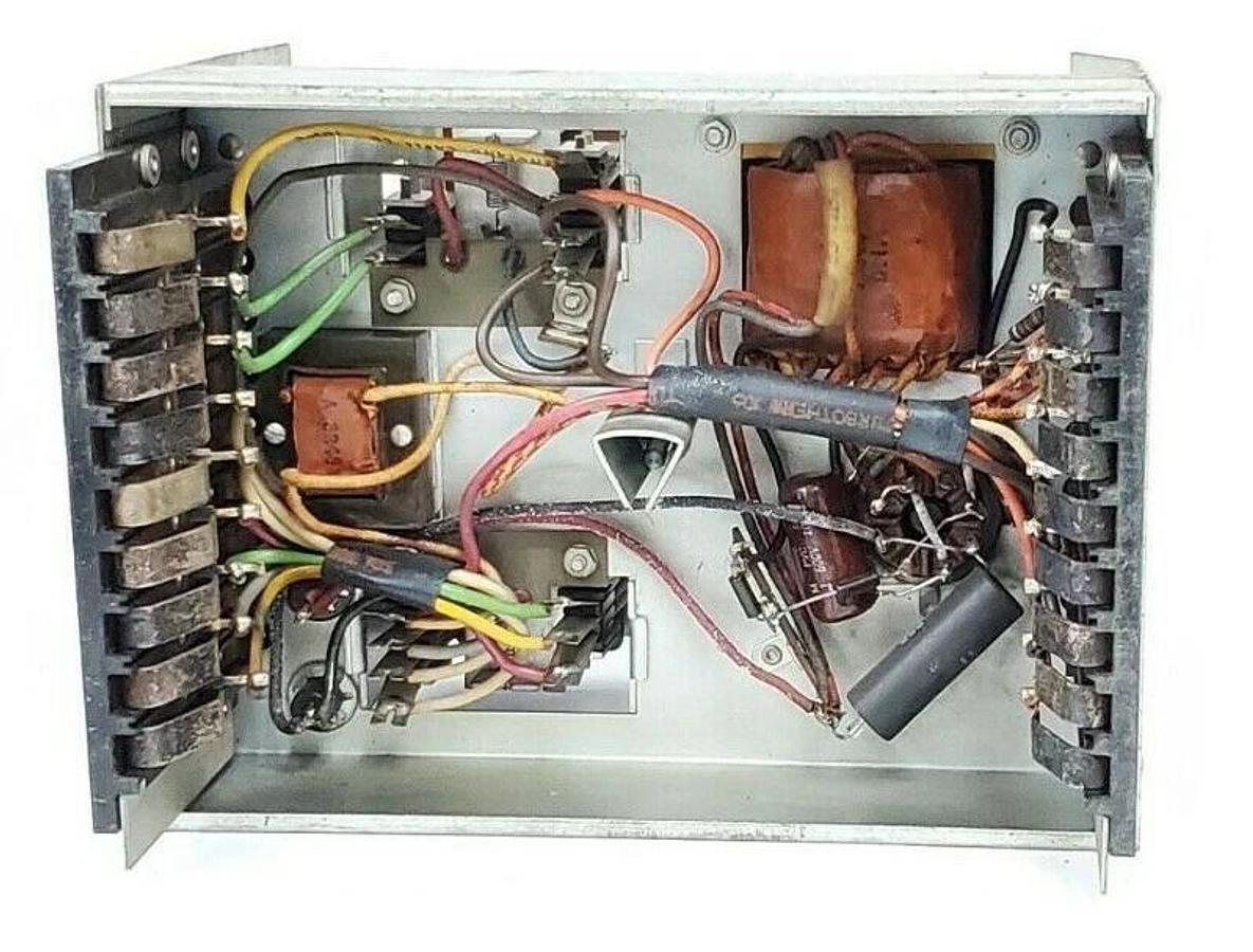 Used HONEYWELL MODEL 1470 COATING FLAME / BURNER CONTROL UNIT 115V, 60CY, 35VA, N70