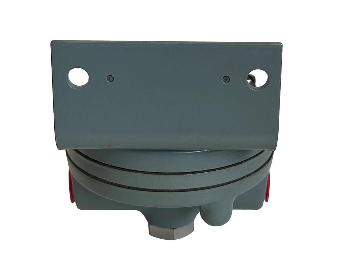 NEW MOORE PRODUCTS CO. 66BA4 / 4297-114S6HI AMPLIFYING PNEUMATIC RELAY 4:1 NNB