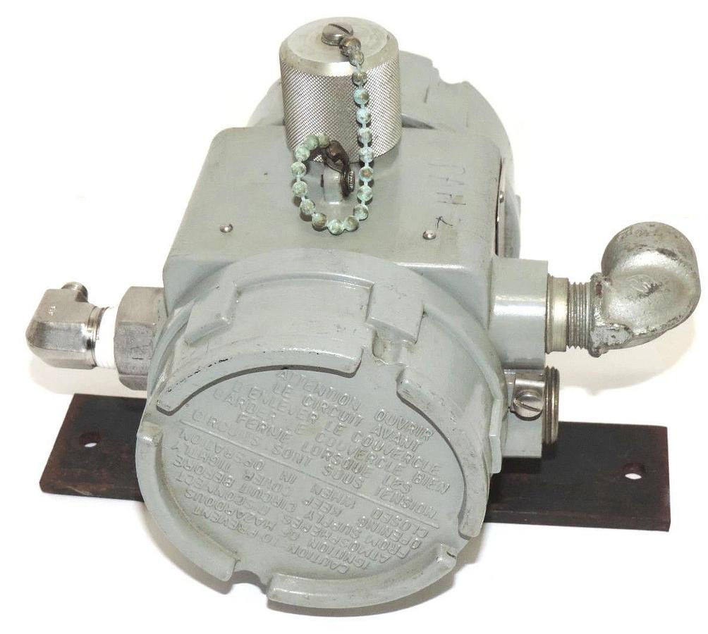 Used SOR 522E1-TC3-P7-C2A PRESSURE SWITCH 120VAC 0.04A, OUTPUT 4-20MA