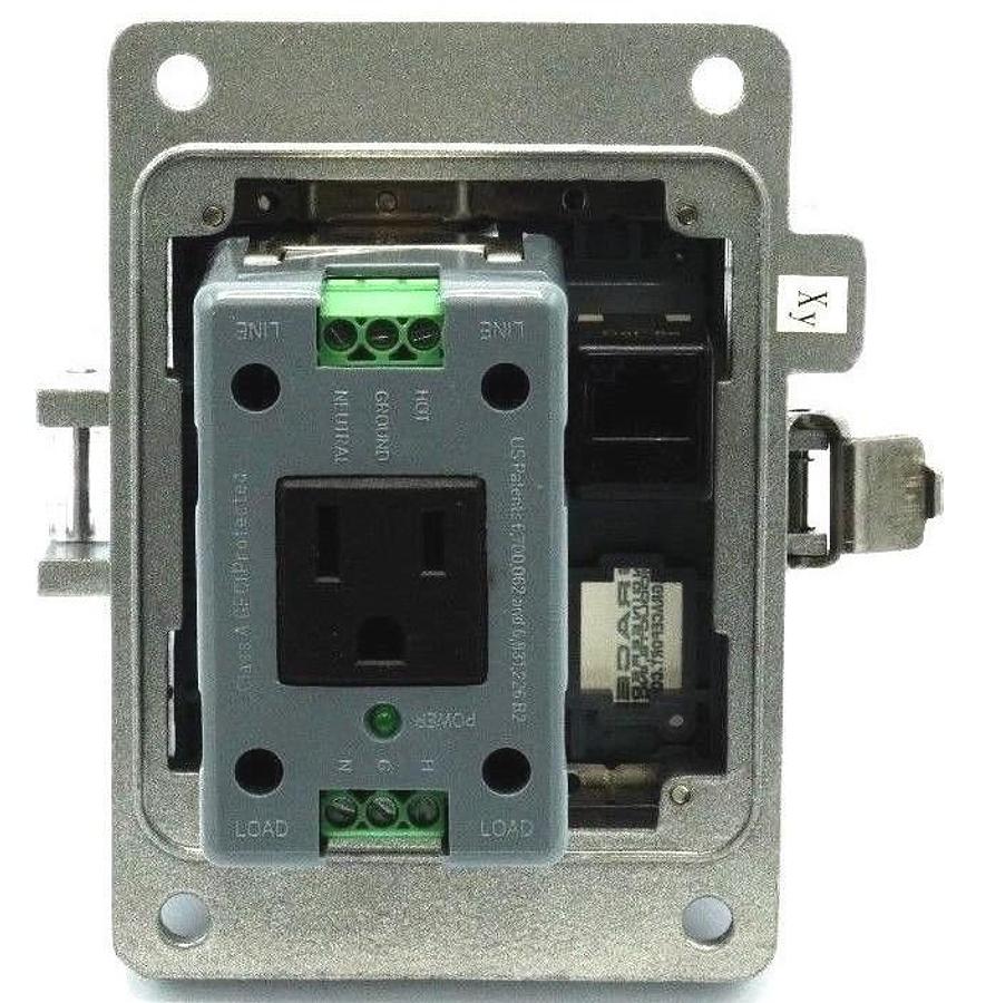 Used GRACE ENGINEERED PRODUCTS P-R2-K3RF0 DATA INTERFACE PORT CAT 5 1 PORT  PR2K3RF0